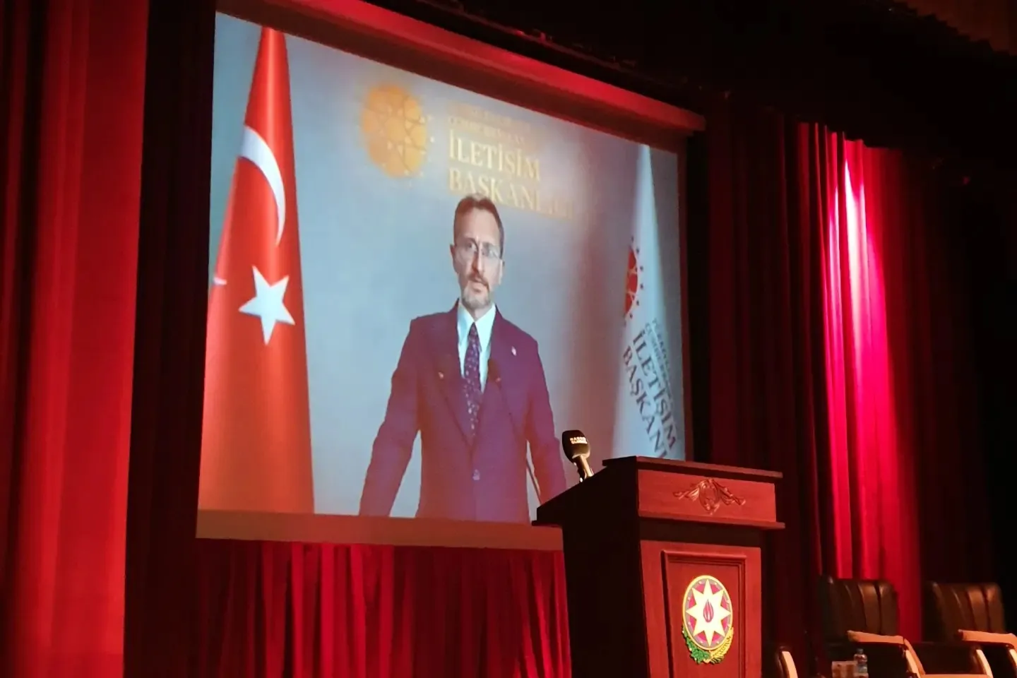 Nahçıvan'da "Bir millet, iki devlet" Forumu Düzenlendi