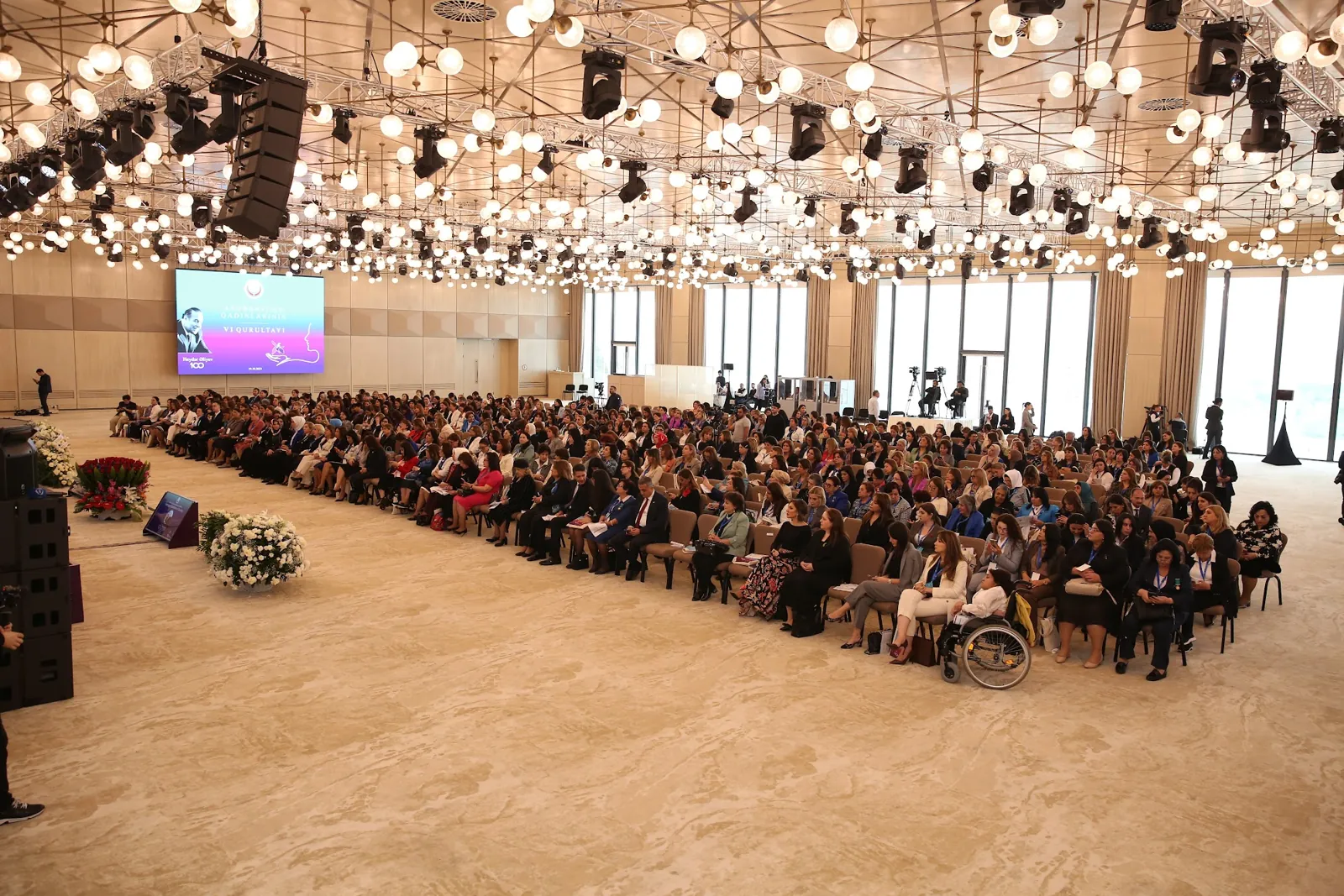 Azerbaycan Kadınlarının VI Forumu Bakü'de Düzenlendi